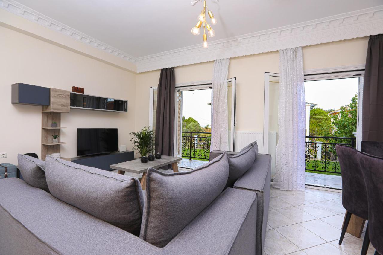 White Pearl 1 Apartment Petrití Екстериор снимка