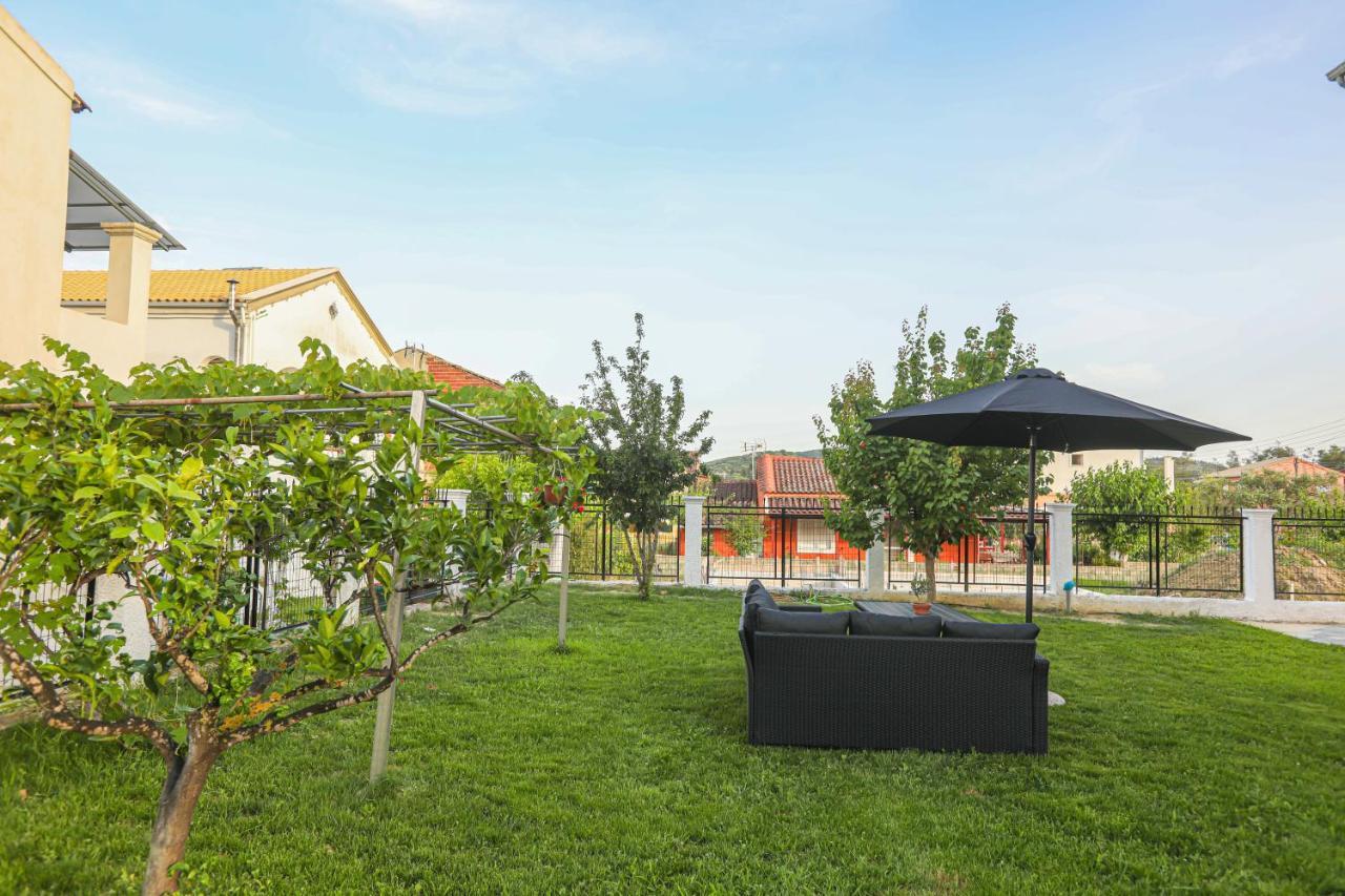 White Pearl 1 Apartment Petrití Екстериор снимка