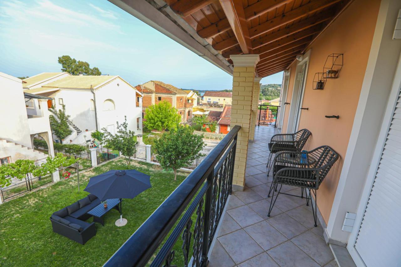 White Pearl 1 Apartment Petrití Екстериор снимка