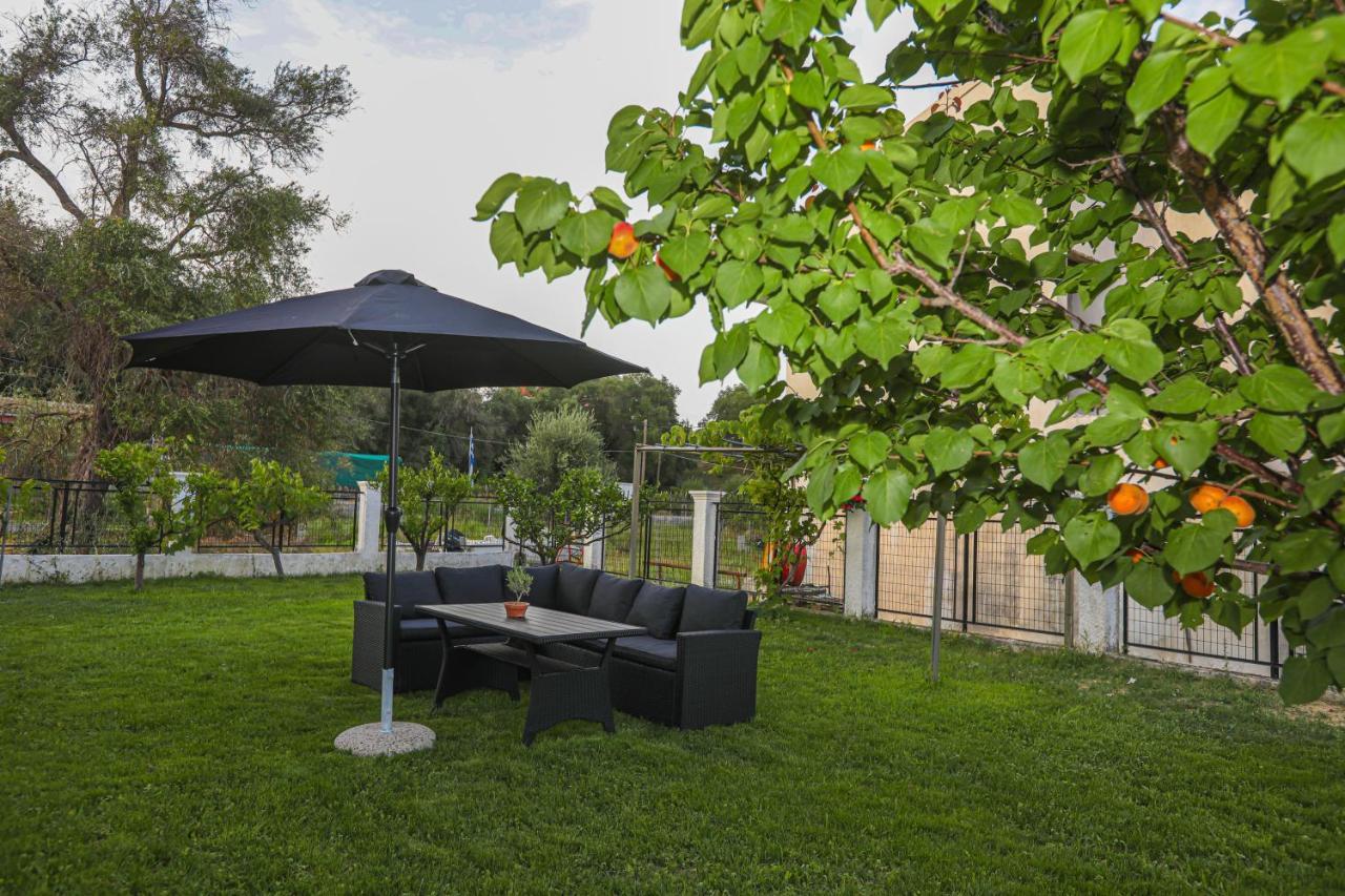 White Pearl 1 Apartment Petrití Екстериор снимка