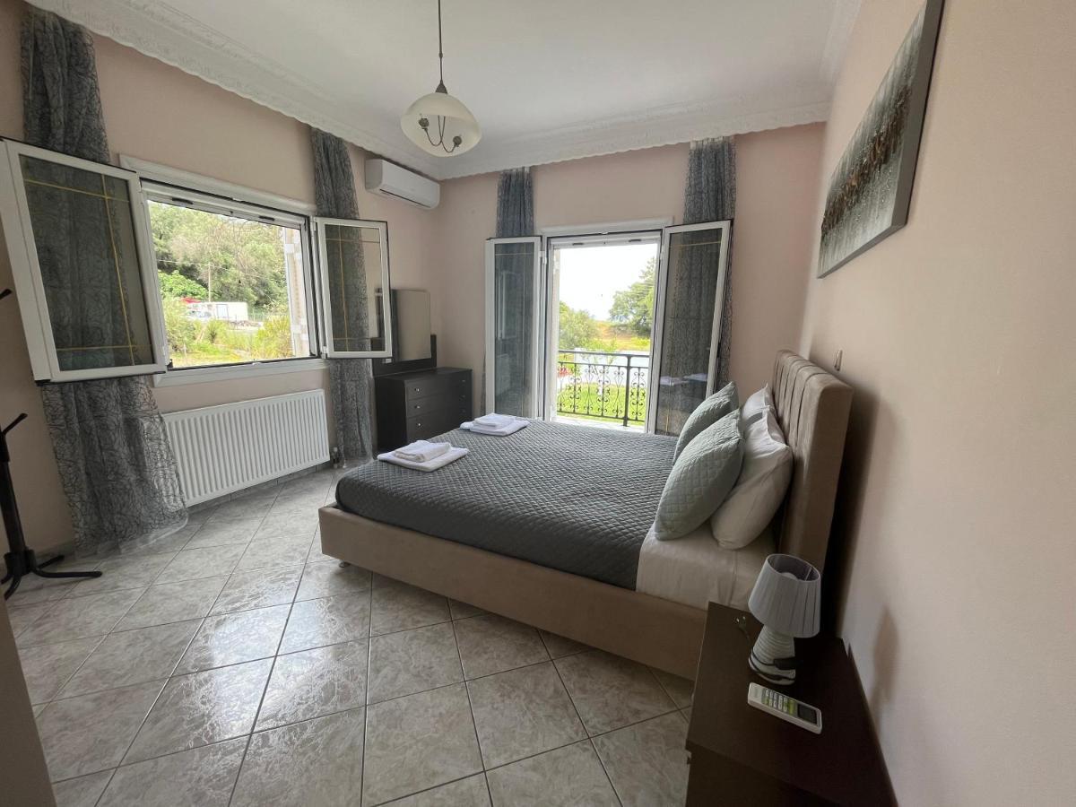 White Pearl 1 Apartment Petrití Екстериор снимка